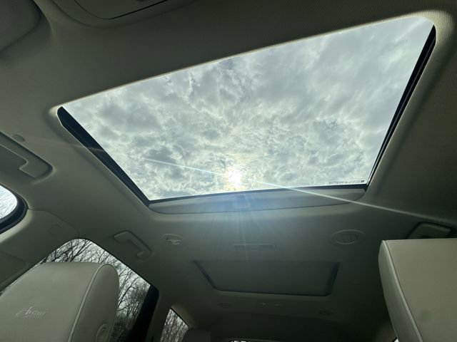 Used 2023 Buick Enclave Avenir w/ Trailering Package, 5000 lbs. image 21