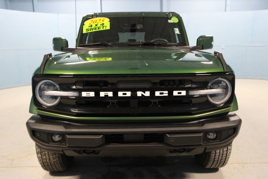 Used 2025 Ford Bronco Outer Banks image 26