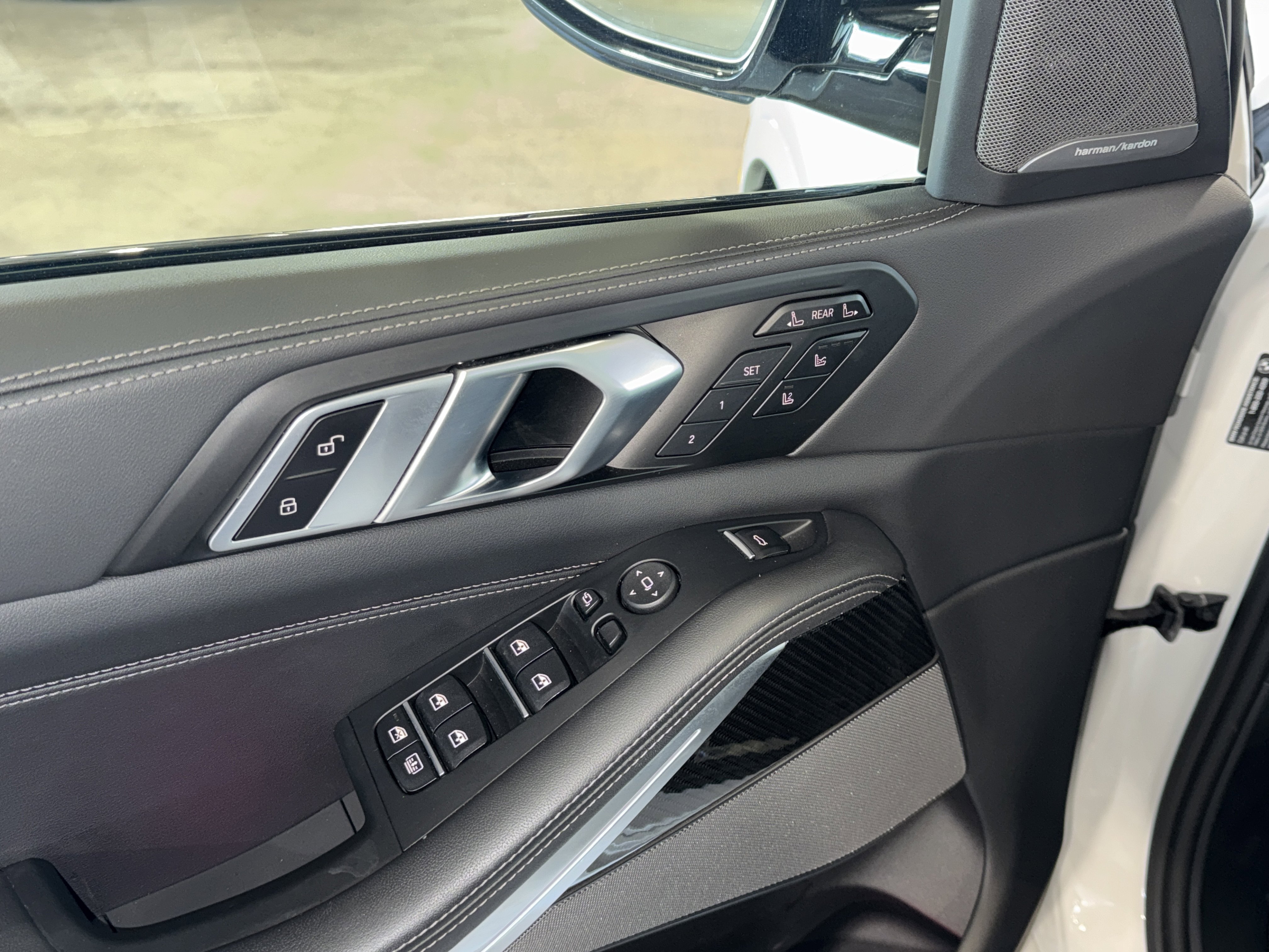 Used 2026 BMW X7 M60i image 19