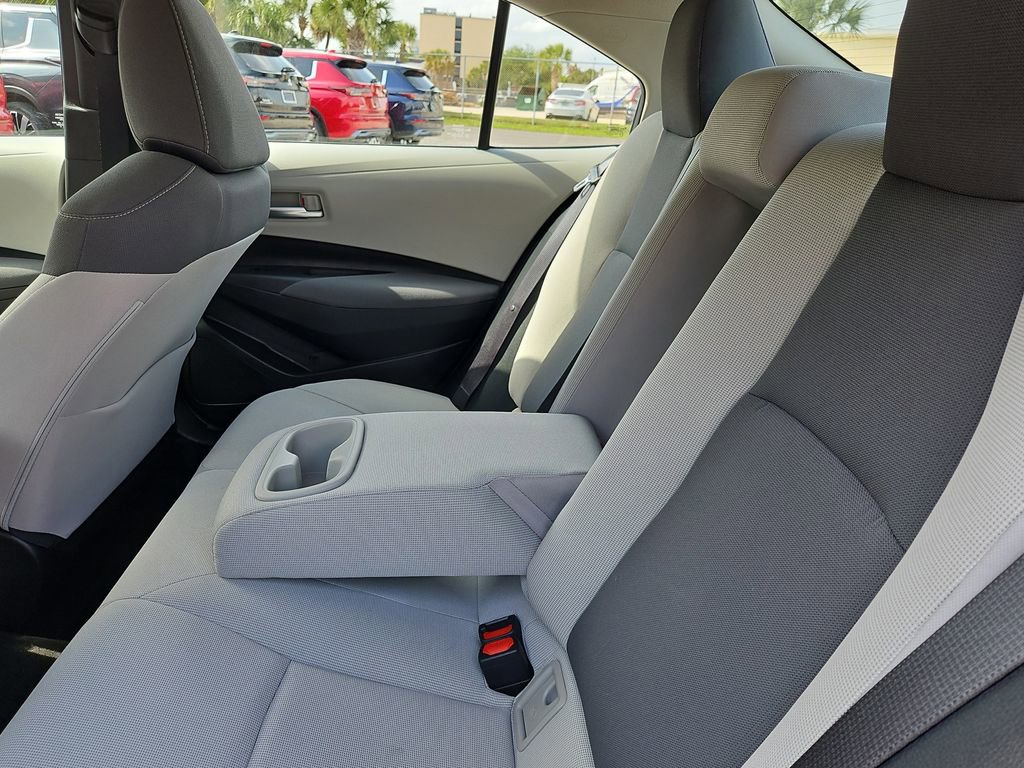 Used 2021 Toyota Corolla LE w/ LE Convenience Package image 13