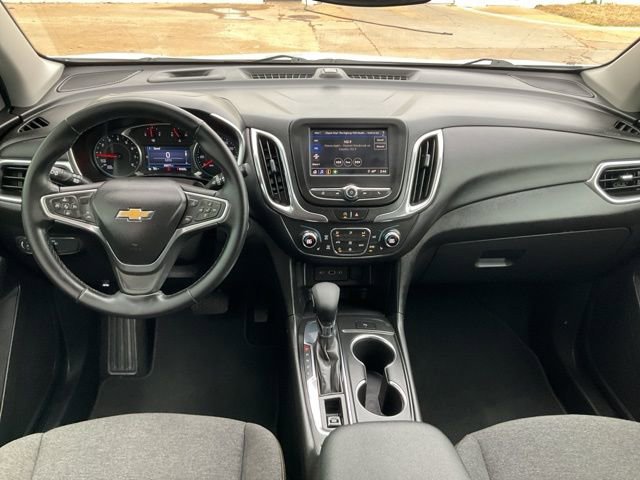 Used 2023 Chevrolet Equinox LT image 3