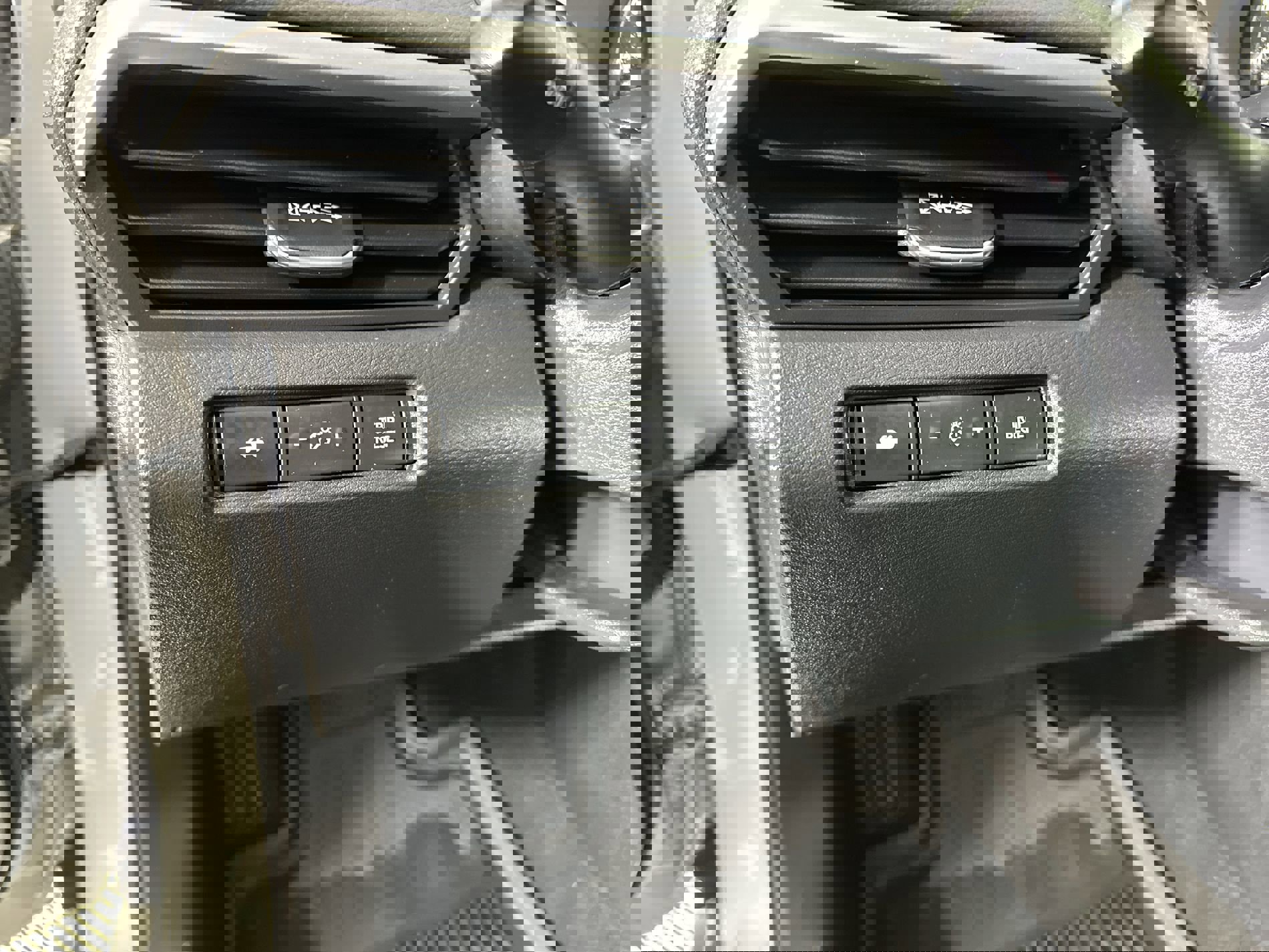 Used 2022 Nissan Altima 2.5 SV image 54