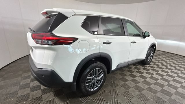 Used 2021 Nissan Rogue S FWD image 3