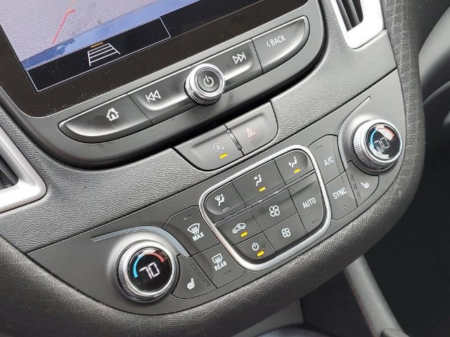 Used 2025 Chevrolet Malibu LT FWD image 18