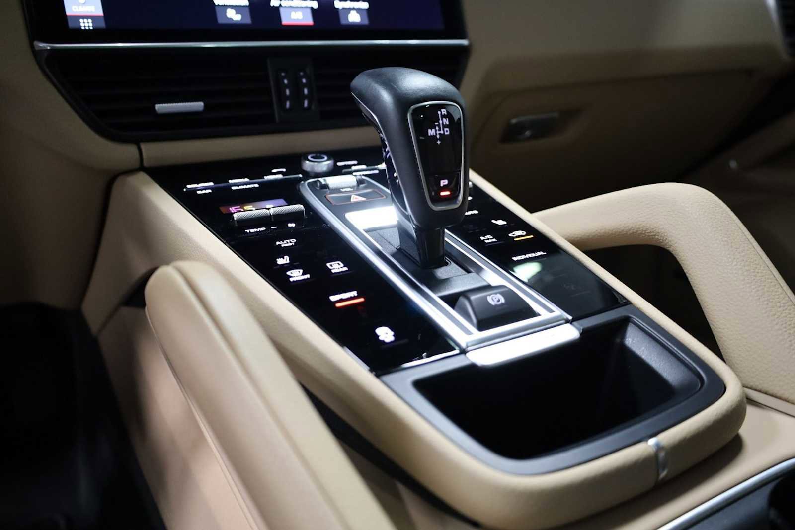 Used 2019 Porsche Cayenne AWD/4WD image 29