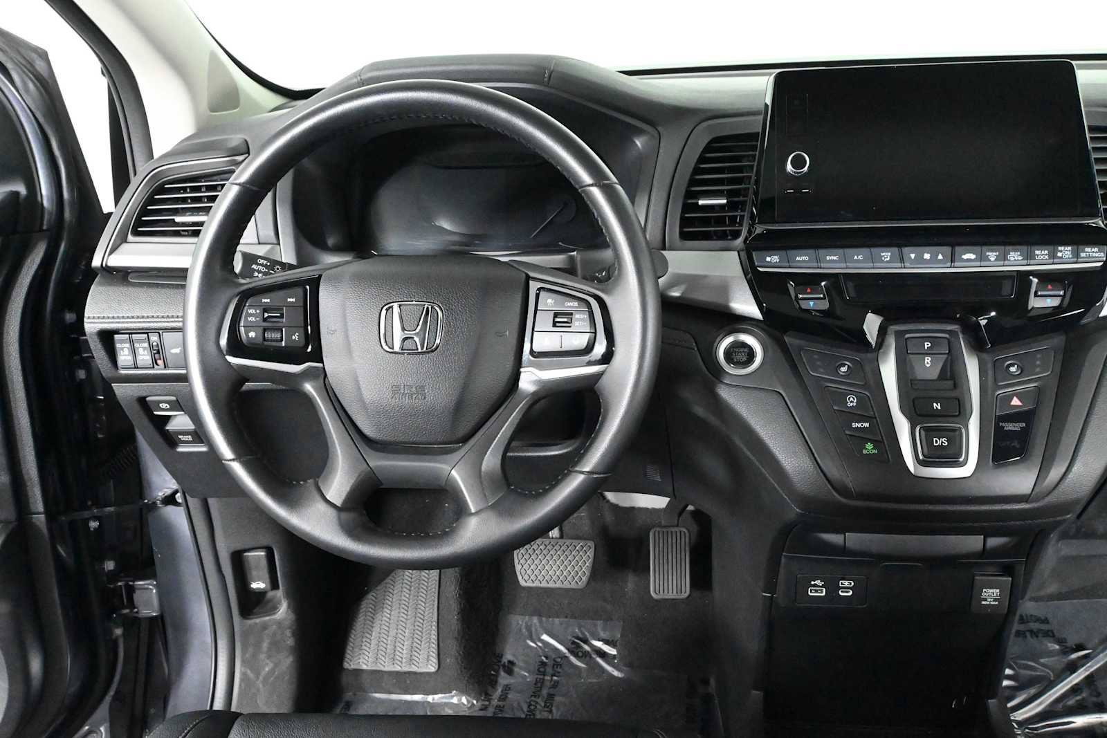 Used 2025 Honda Odyssey EX-L image 16