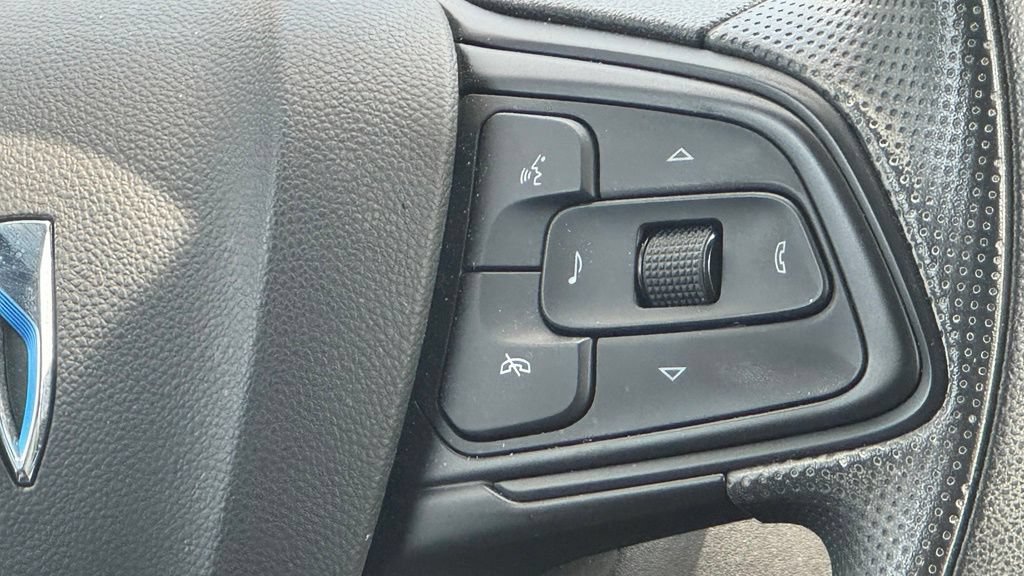 Used 2024 Buick Envista Sport Touring w/ Convenience II Package FWD image 16