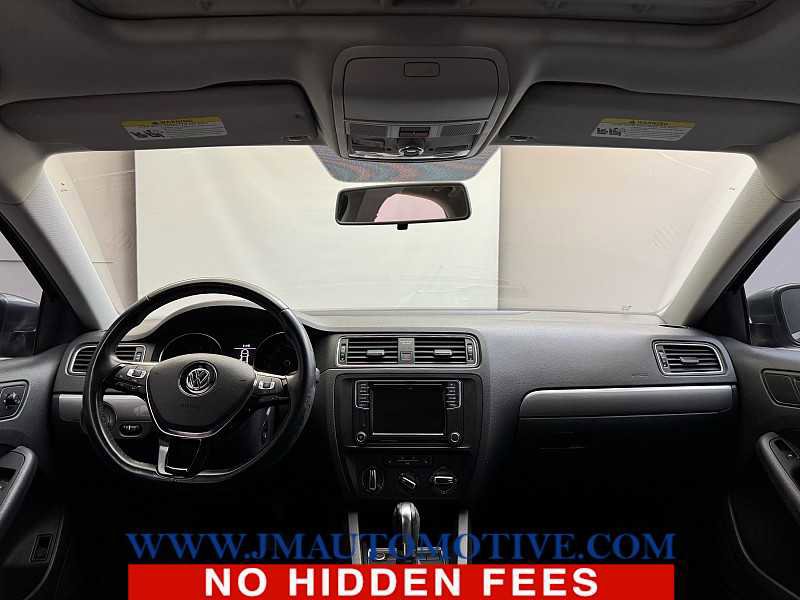 Used 2017 Volkswagen Jetta SE FWD image 12