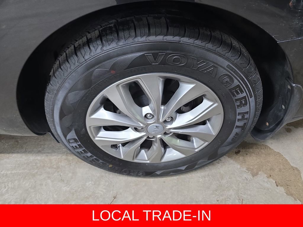 Used 2019 Kia Sedona LX image 34