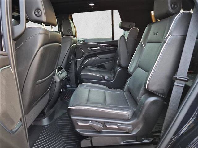 Used 2023 Cadillac Escalade Sport AWD/4WD image 18