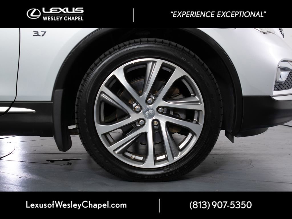 Used 2017 INFINITI QX50 AWD w/ Deluxe Touring Package image 5