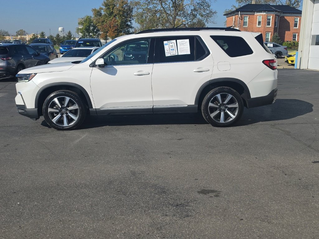 Certified 2025 Honda Pilot Elite image 4