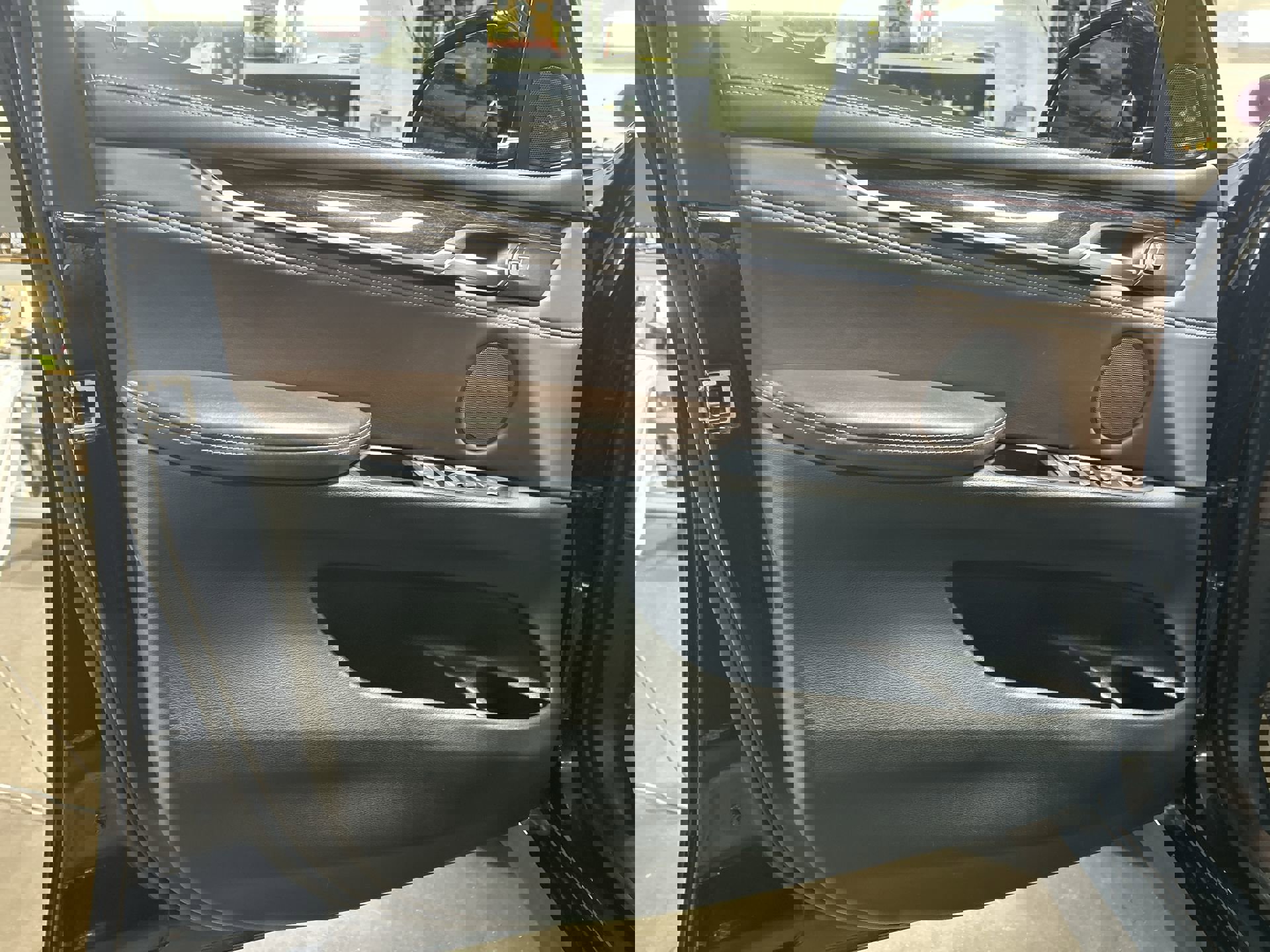 Used 2016 BMW X5 xDrive50i image 24