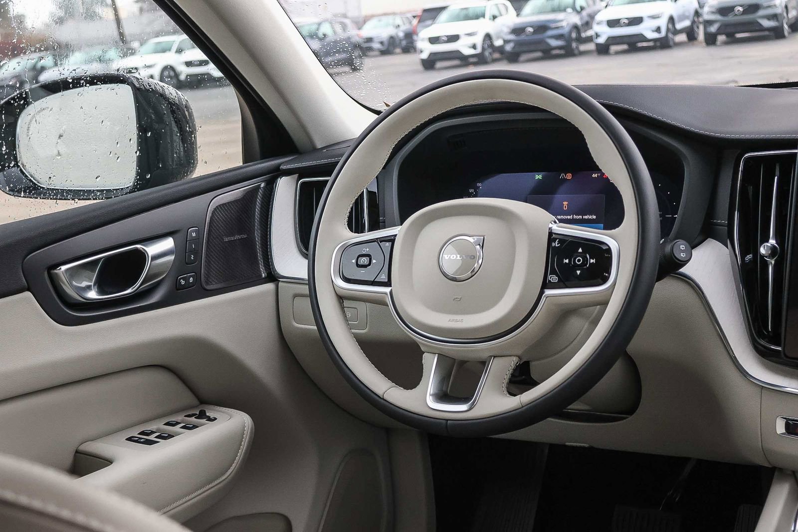 New 2026 Volvo XC60 T8 Ultra w/ Protection Package Premier image 26