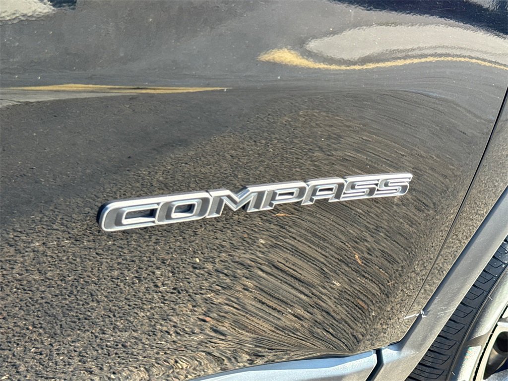 Used 2024 Jeep Compass Trailhawk image 8