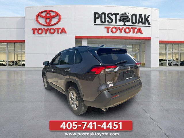 Used 2025 Toyota RAV4 XLE FWD image 5