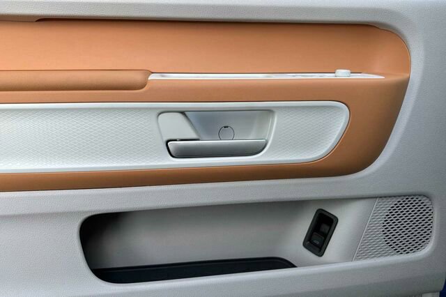 New 2025 Volkswagen ID. Buzz 1st Edition image 11