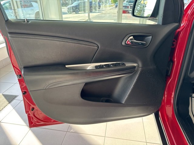 Used 2013 Dodge Journey SXT image 7
