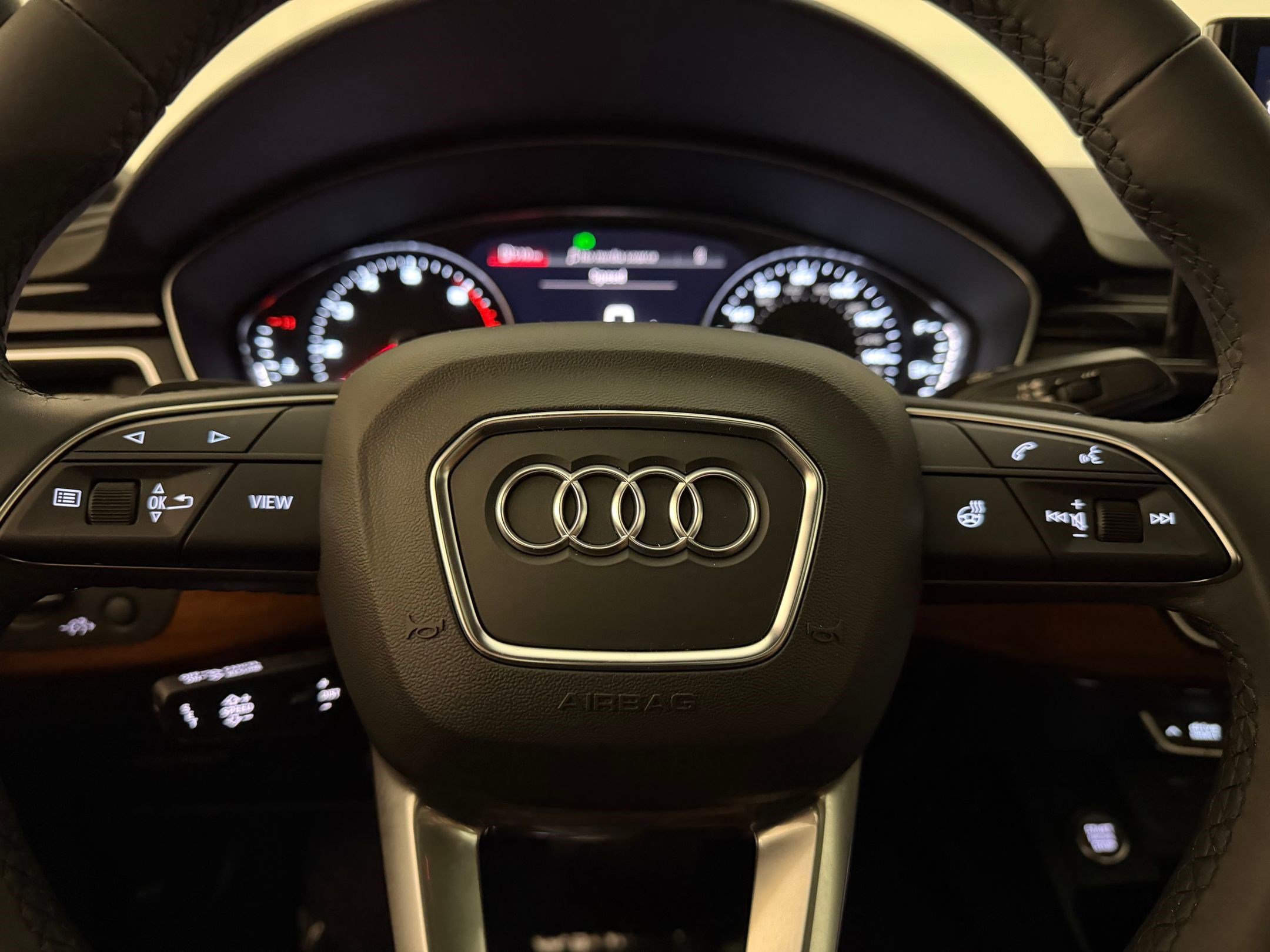 Used 2025 Audi A4 2.0T Premium w/ Convenience Package image 18