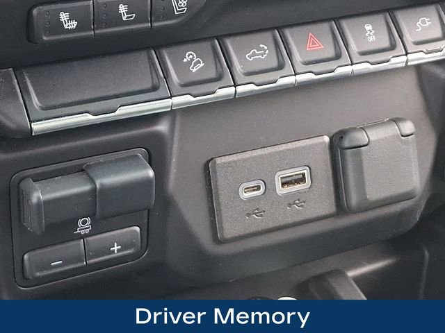 Used 2020 Chevrolet Silverado 2500 LTZ AWD/4WD image 17
