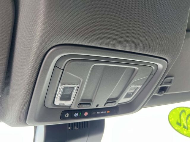Used 2022 Chevrolet Silverado 1500 LT AWD/4WD image 32