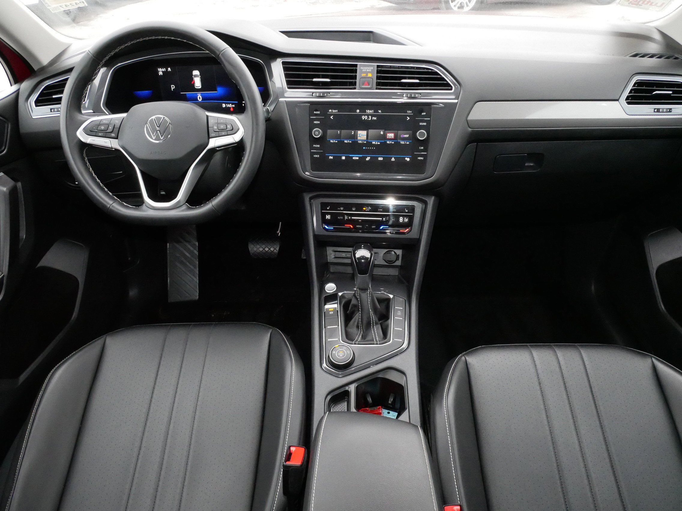 Used 2022 Volkswagen Tiguan SE image 10