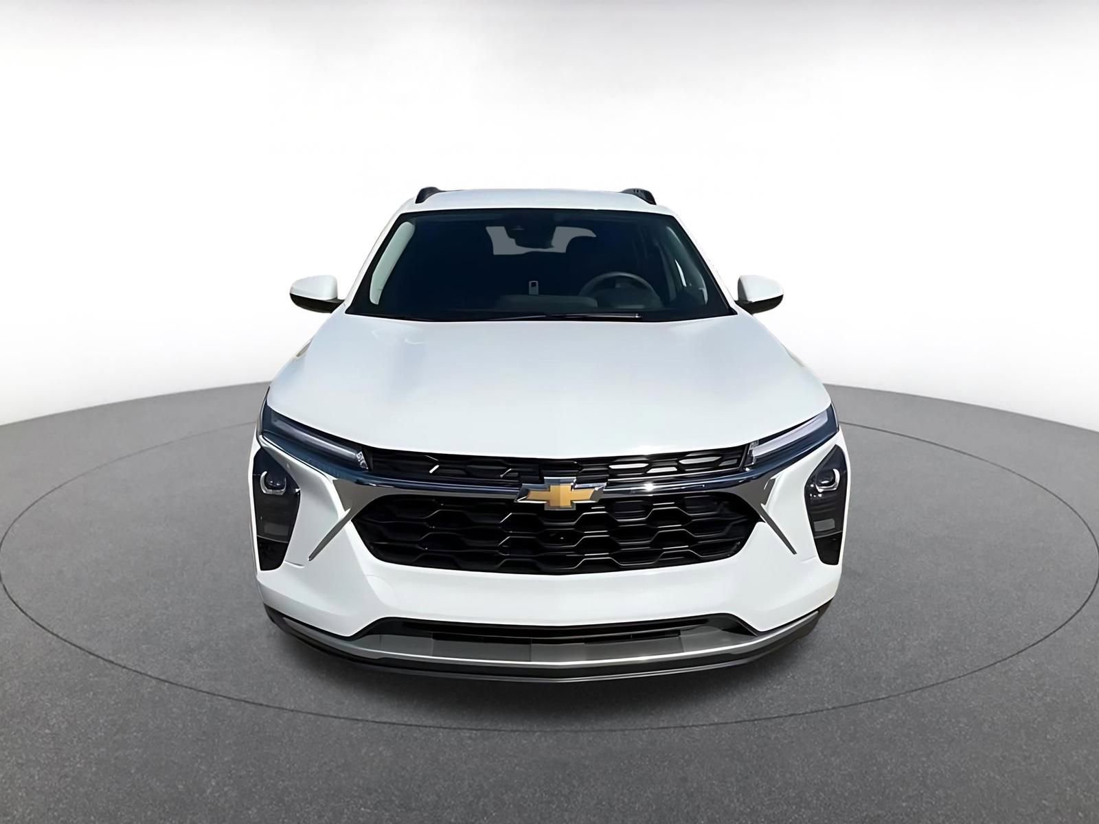 Used 2025 Chevrolet Trax LT image 4