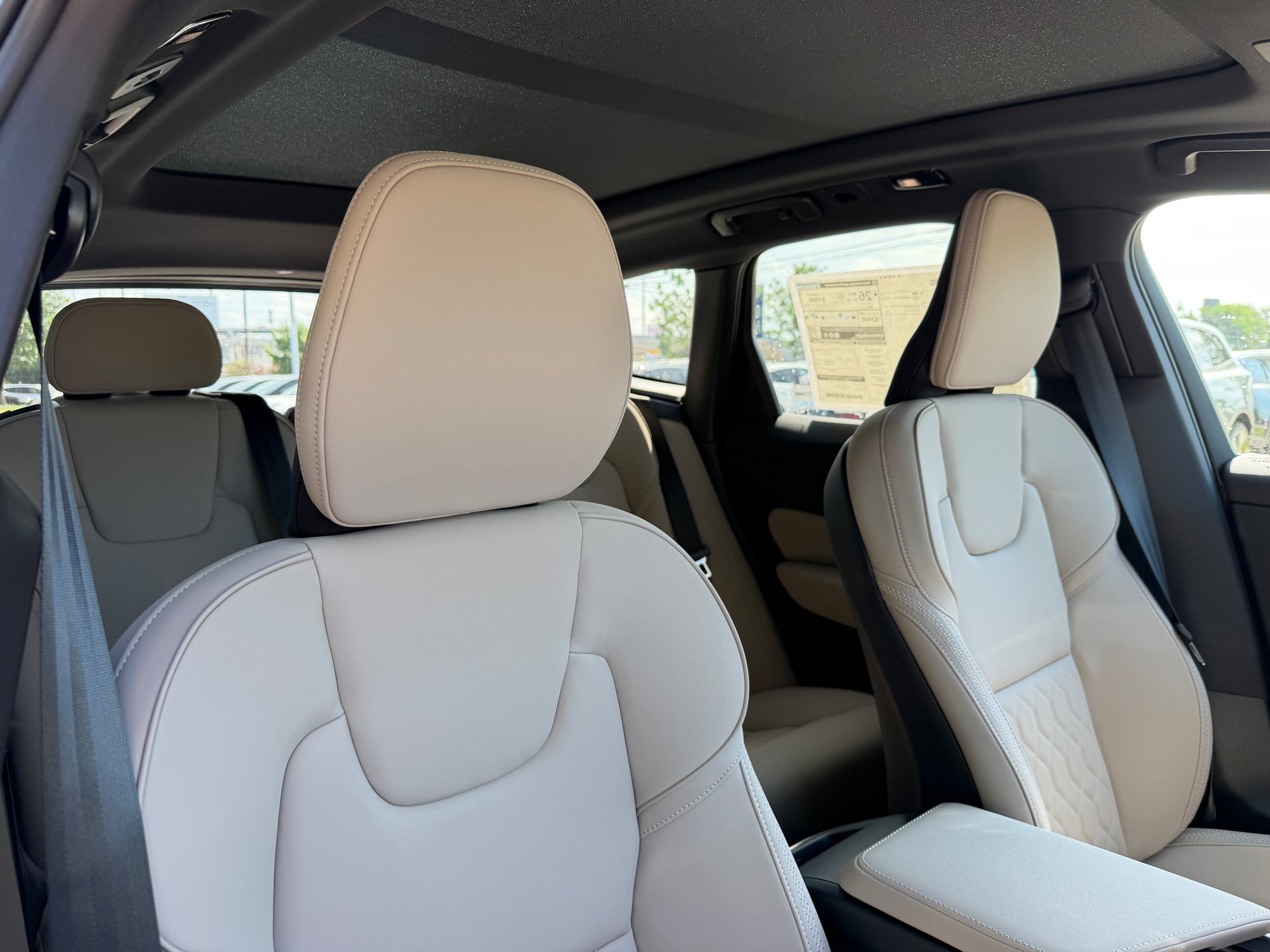 New 2026 Volvo XC60 B5 Core AWD/4WD image 9