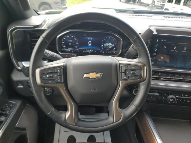 Used 2024 Chevrolet Silverado 3500 High Country w/ High Country Premium Package AWD/4WD image 19