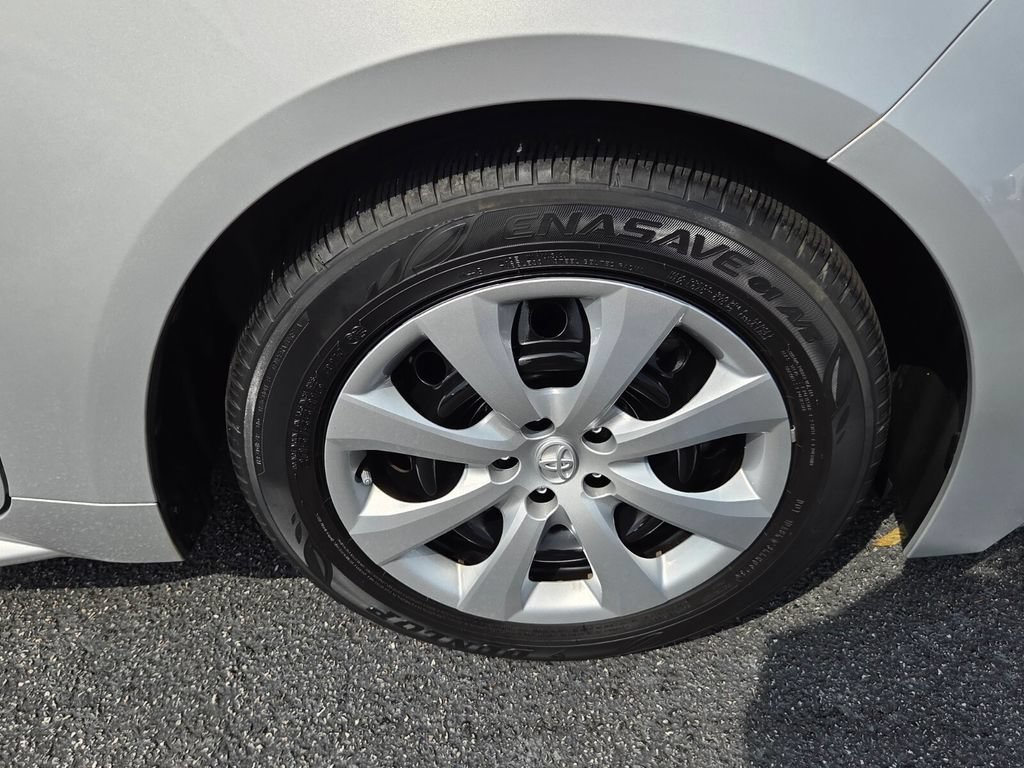 Used 2023 Toyota Corolla LE FWD image 16