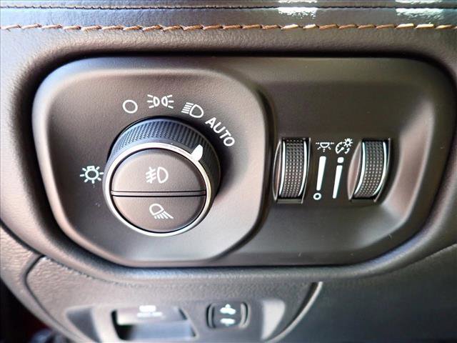 Used 2024 RAM 1500 Limited AWD/4WD image 18
