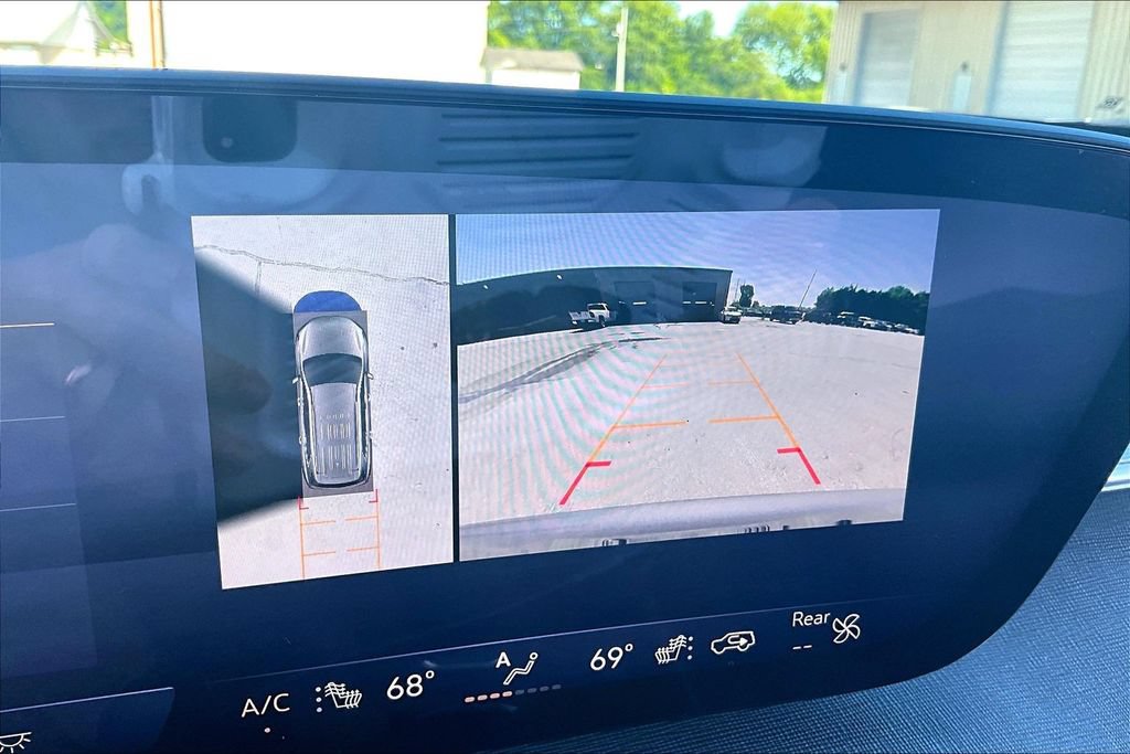 Used 2025 Buick Enclave Sport Touring FWD image 14