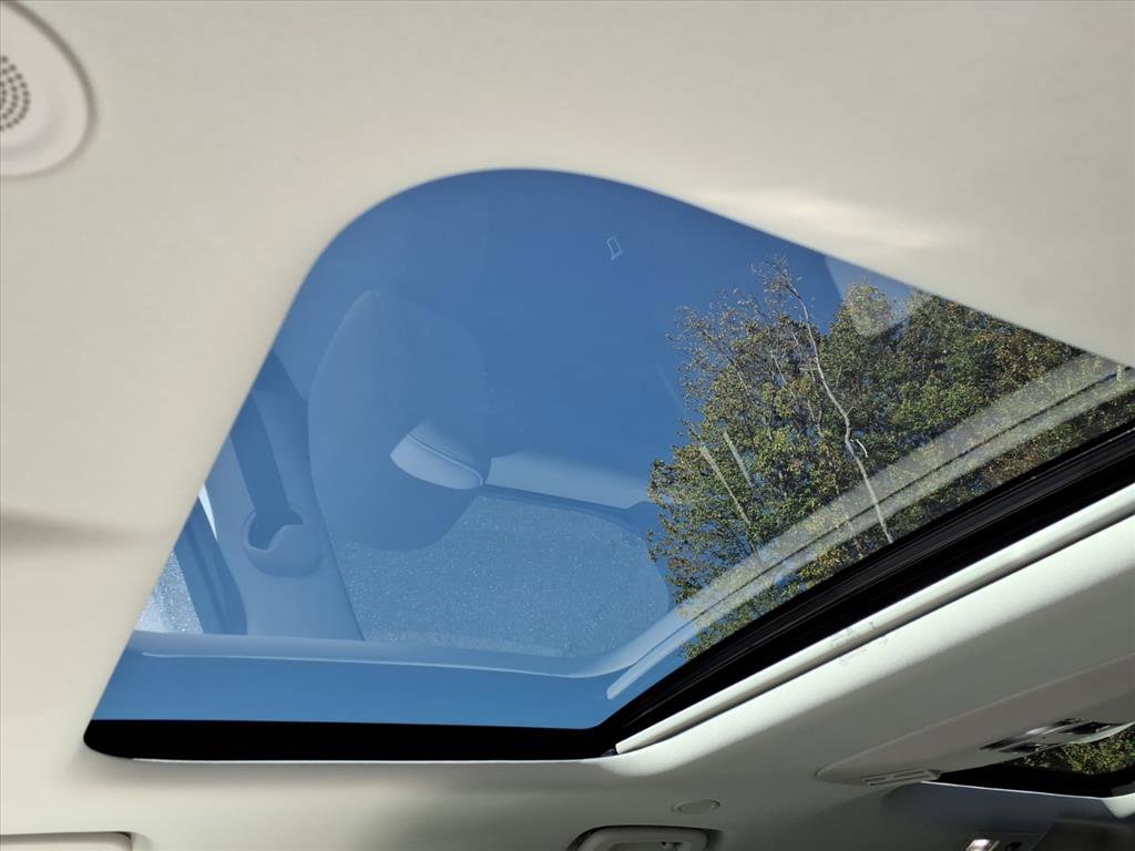 New 2026 Land Rover Discovery Limited Edition image 18