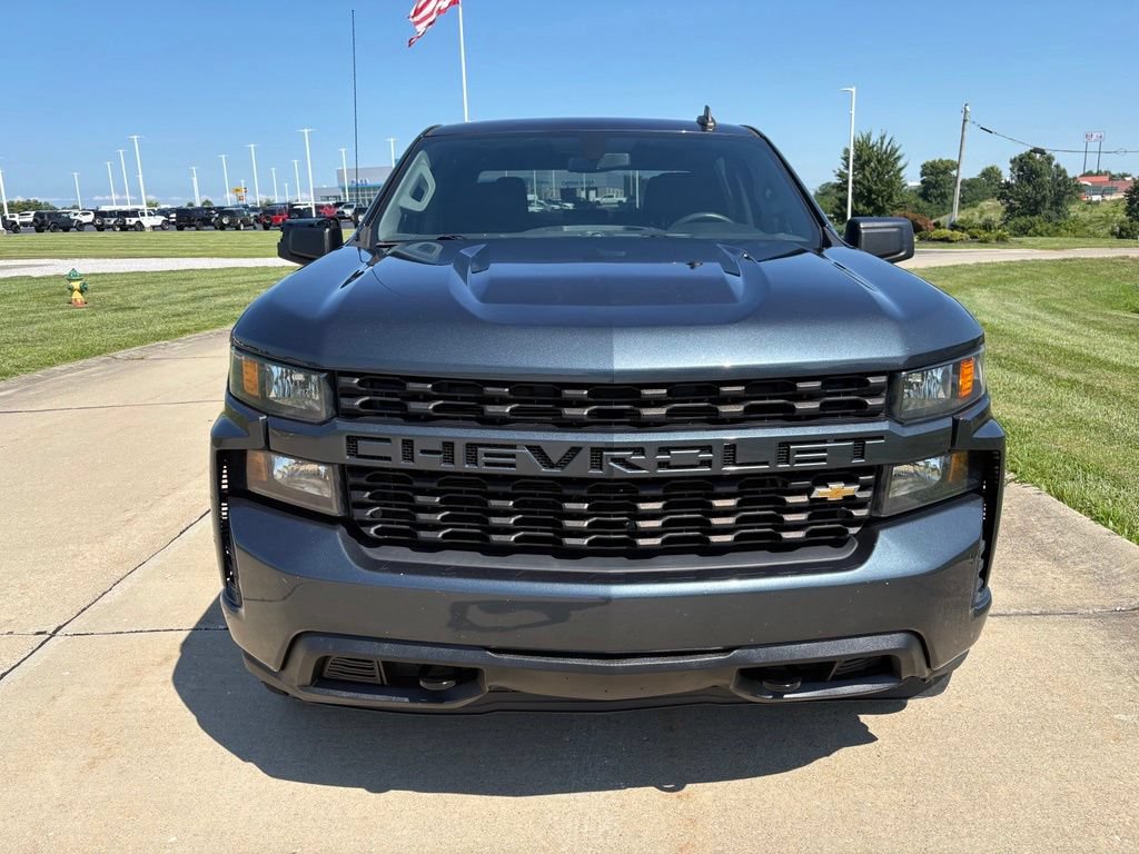 Used 2020 Chevrolet Silverado 1500 Custom w/ Custom Value Package AWD/4WD image 2