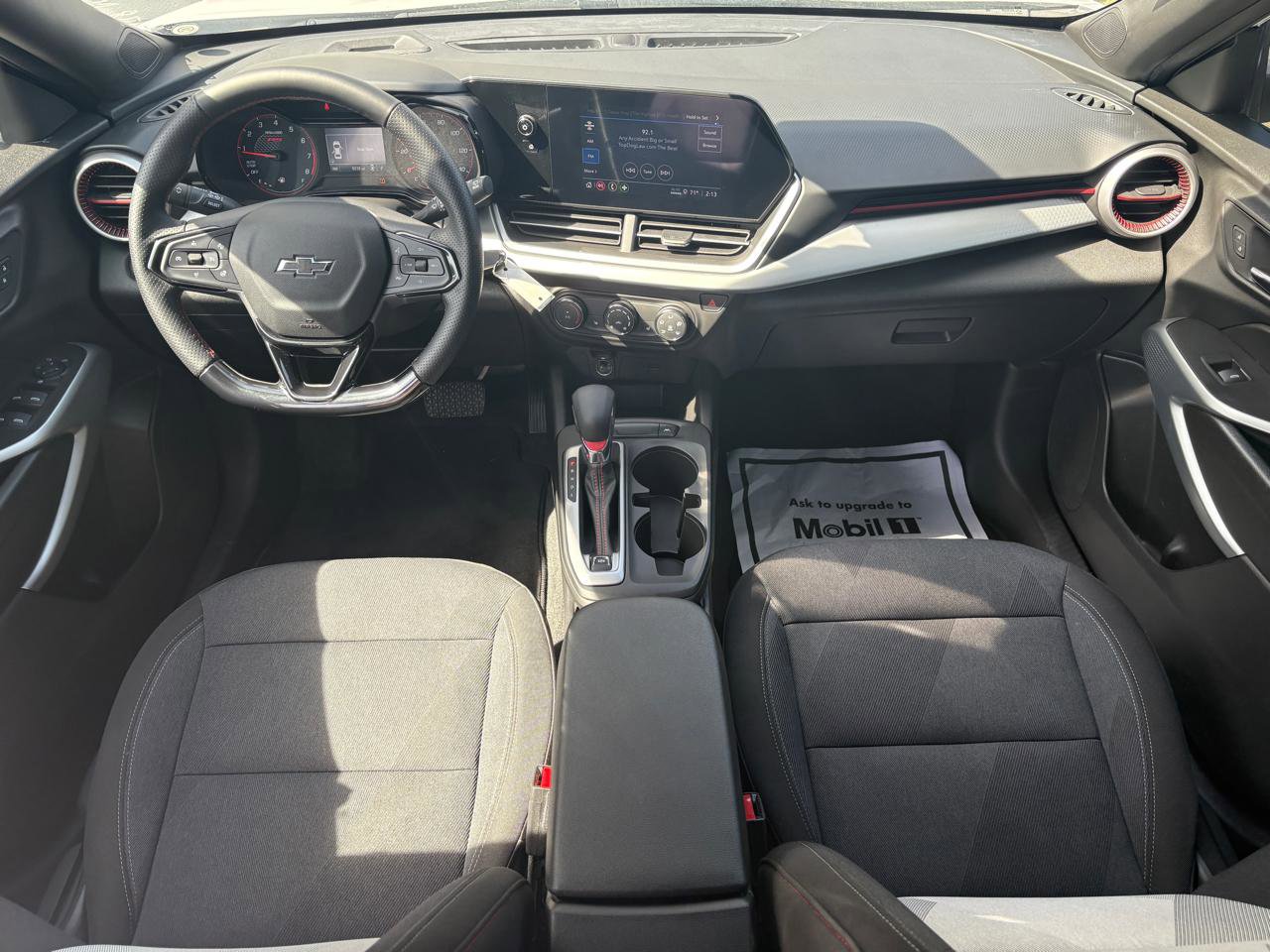 Used 2025 Chevrolet Trax RS w/ Driver Confidence Package image 11