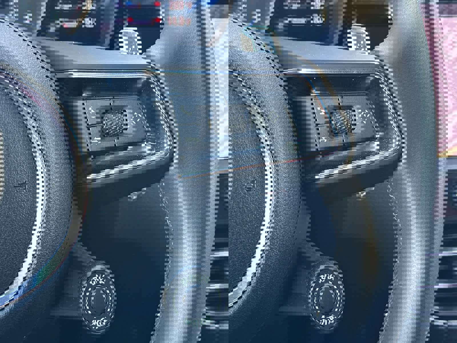 Used 2025 Porsche Macan image 28