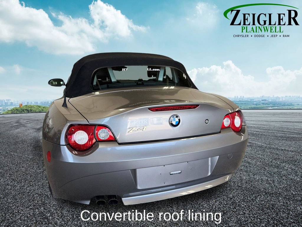 Used 2005 BMW Z4 2.5i RWD image 4