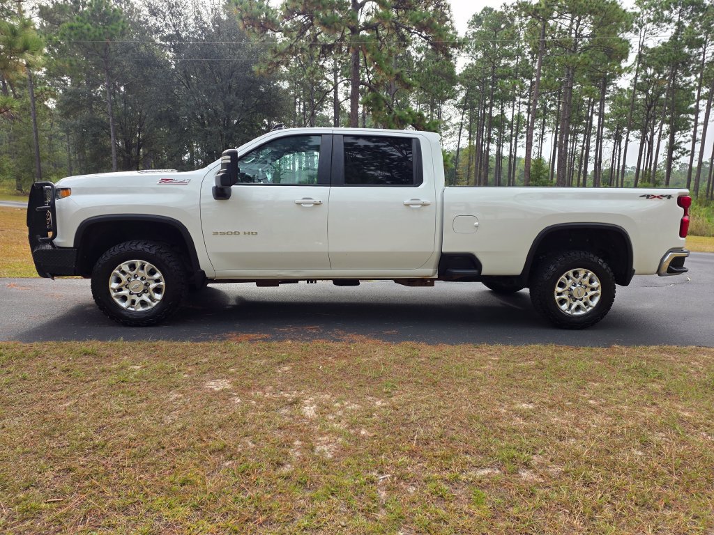 Used 2020 Chevrolet Silverado 3500 LT w/ Convenience Package AWD/4WD image 2