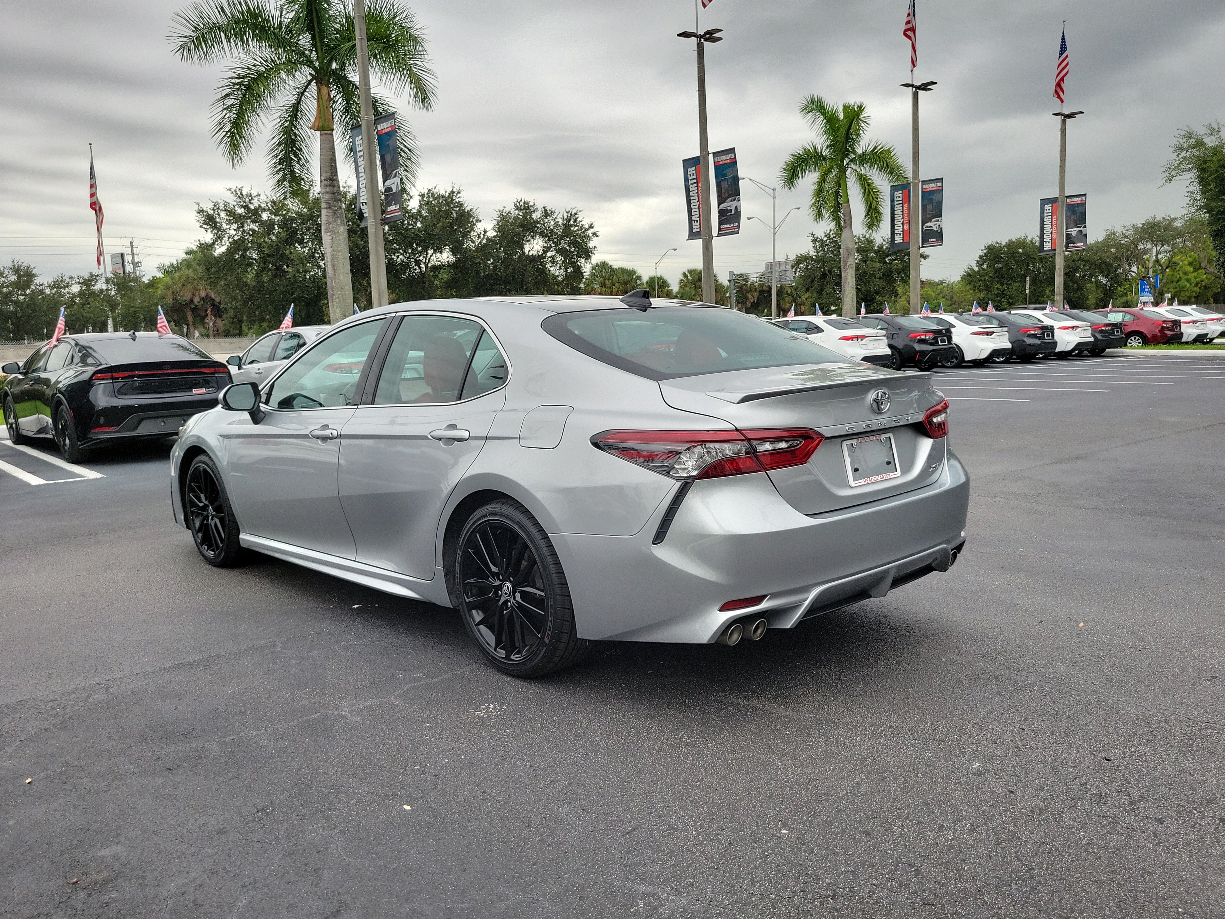 Used 2021 Toyota Camry XSE FWD image 8