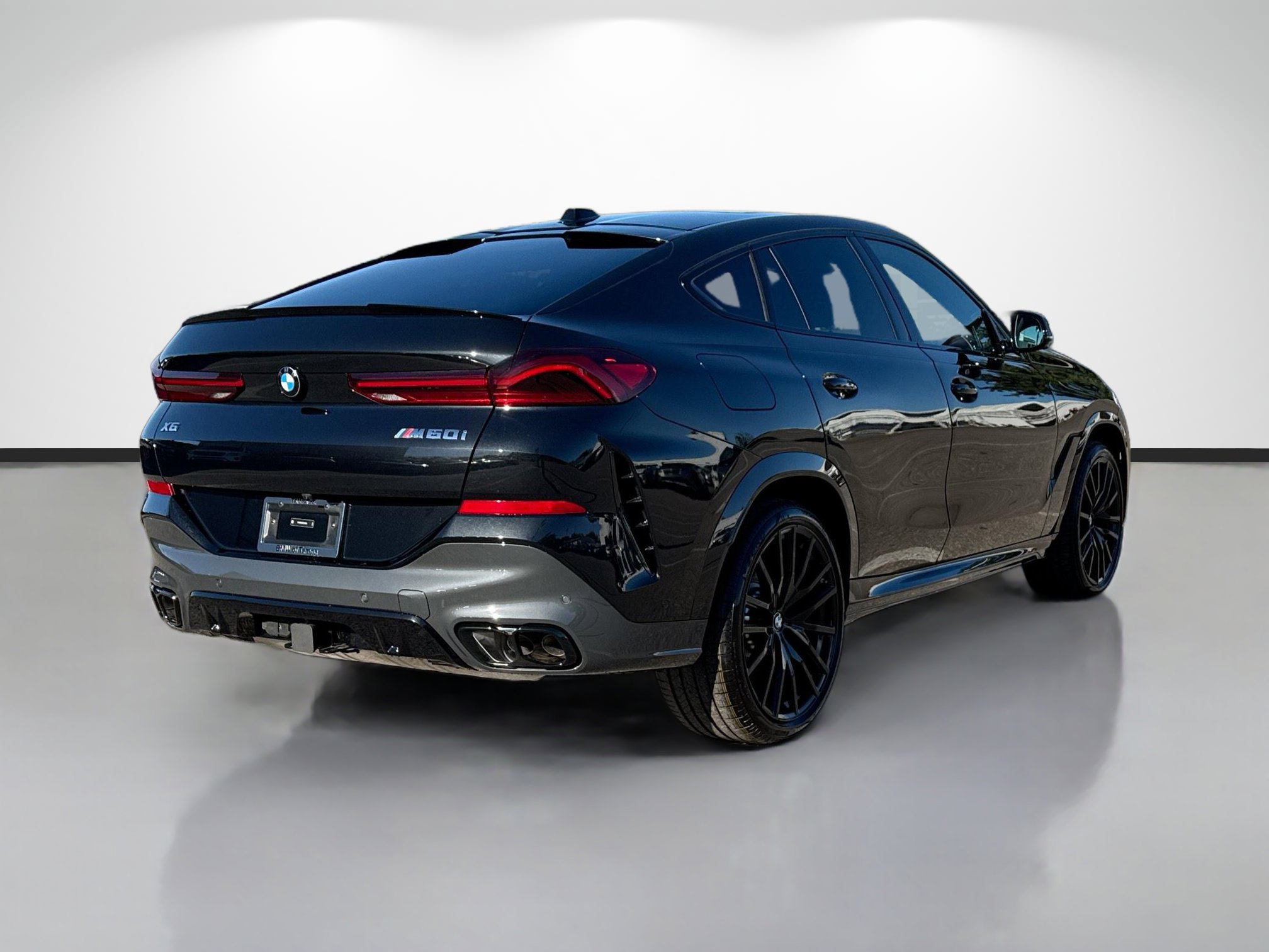 New 2026 BMW X6 M60i image 3