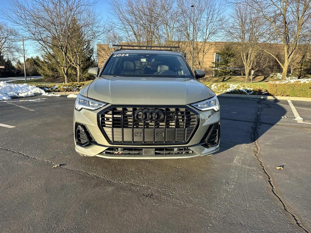 Used 2024 Audi Q3 2.0T Premium Plus w/ Premium Plus Package image 2