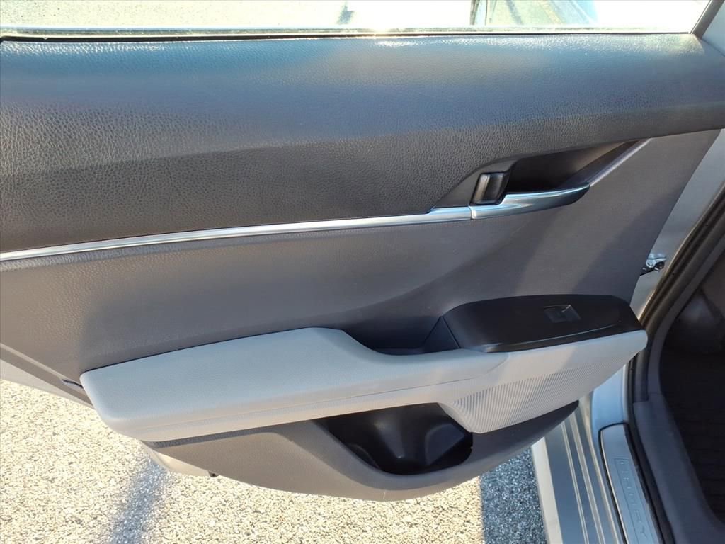 Used 2024 Toyota Camry LE image 21