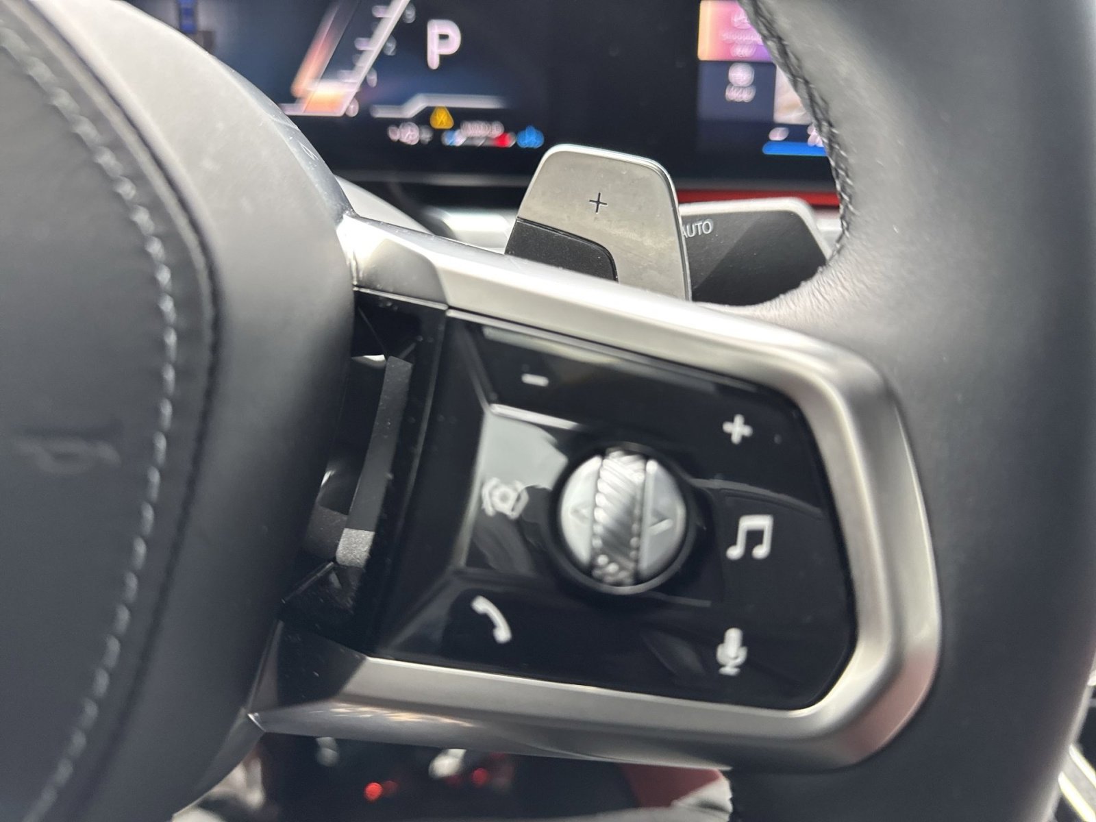 Used 2023 BMW 760i xDrive image 17