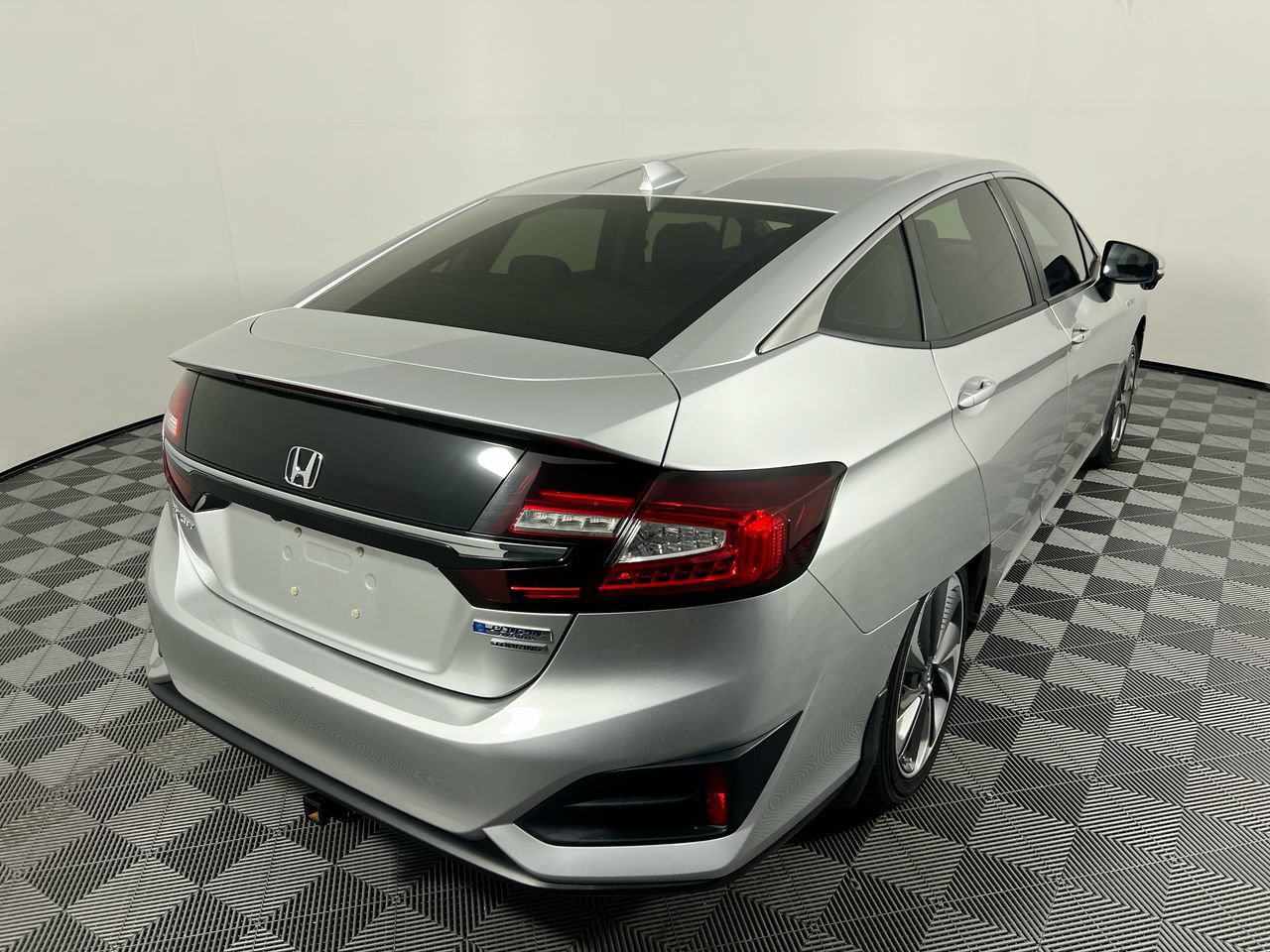 Used 2021 Honda Clarity Touring image 3