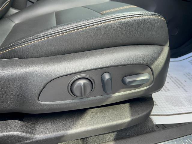 Used 2024 Chevrolet Equinox Premier image 18