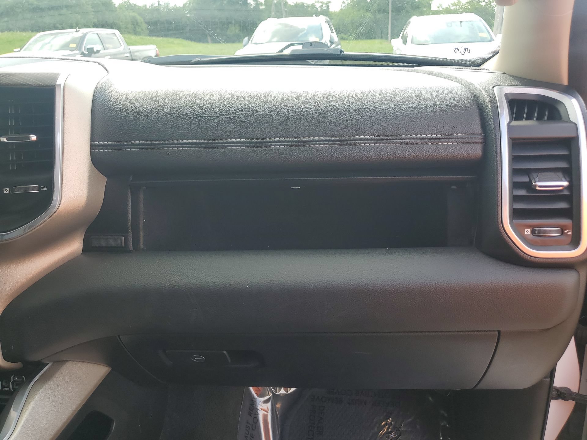 Used 2020 RAM 1500 Laramie AWD/4WD image 35