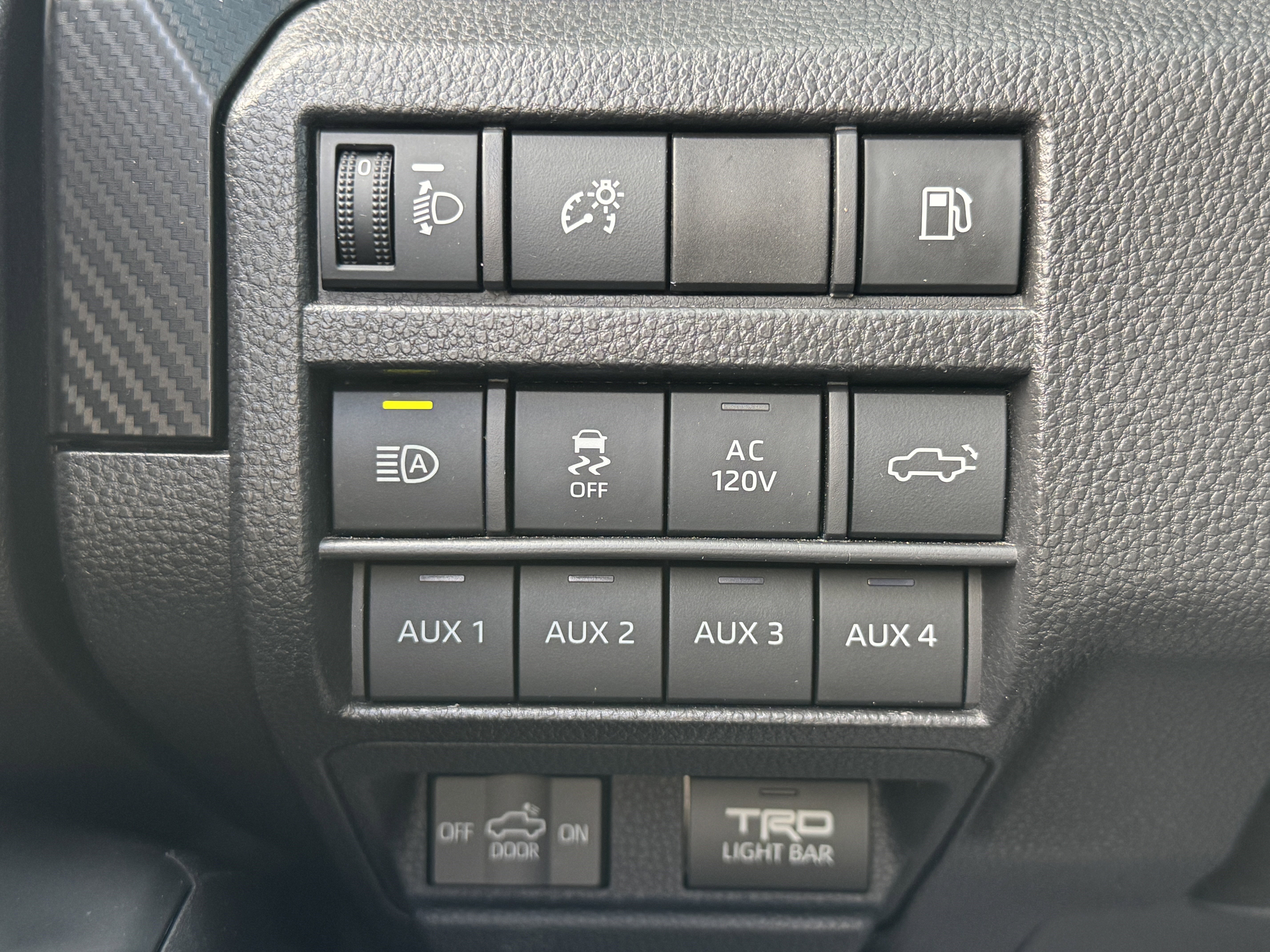 Certified 2025 Toyota Tacoma TRD Pro AWD/4WD image 33