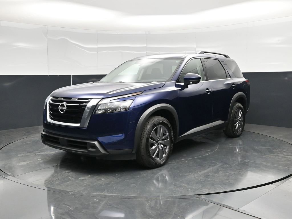 Used 2025 Nissan Pathfinder SV AWD/4WD image 8