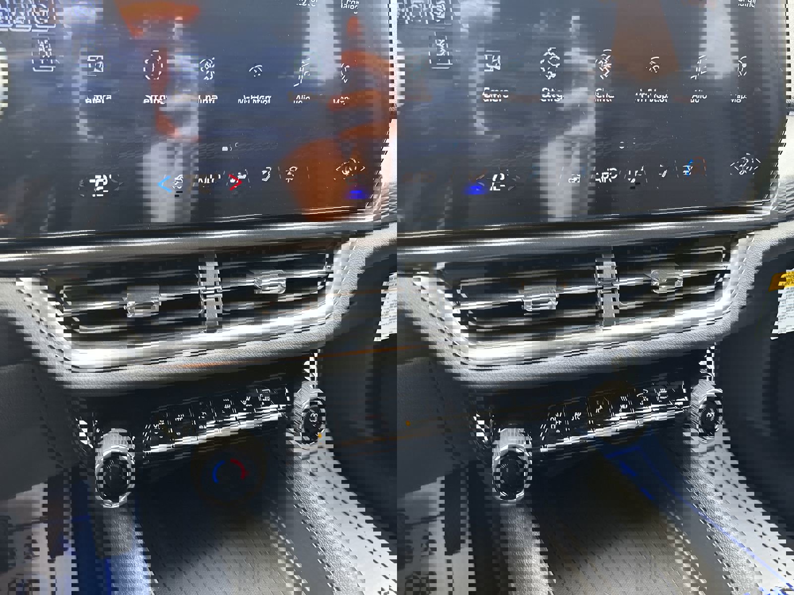 New 2026 Chevrolet Equinox EV LT image 21