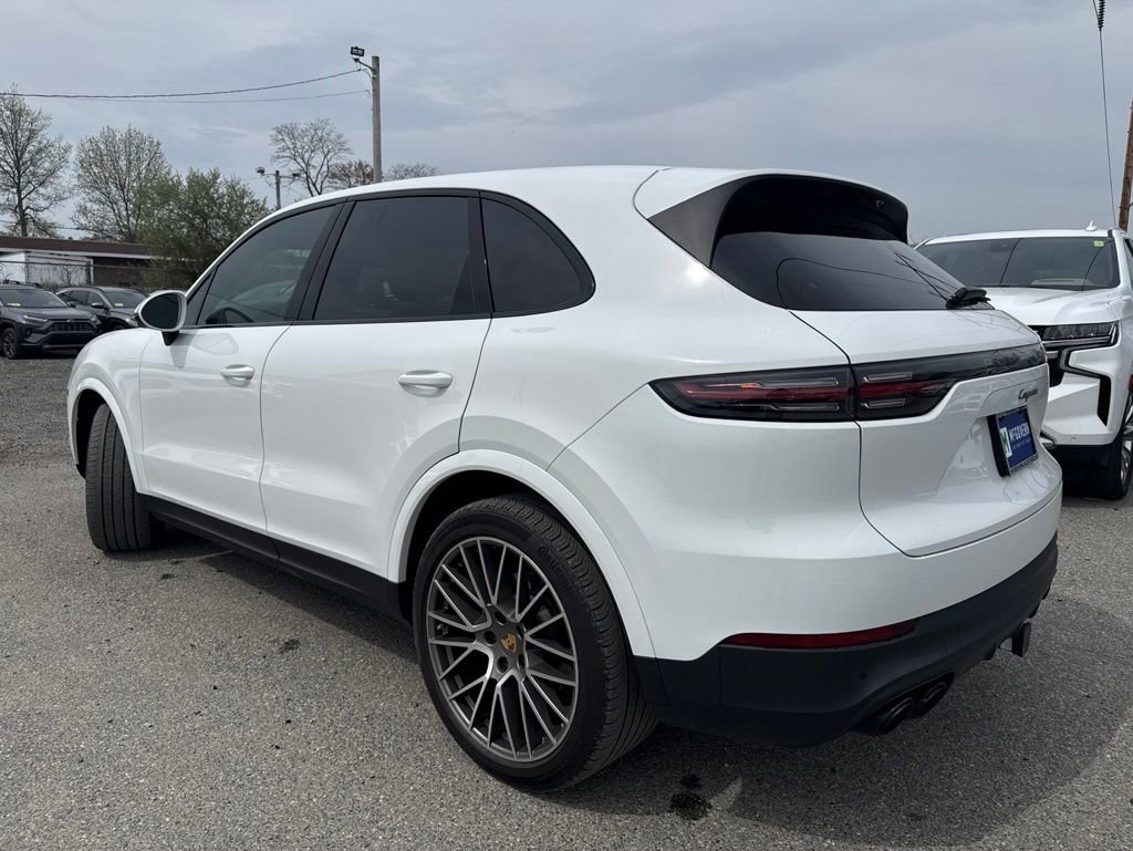Used 2023 Porsche Cayenne AWD/4WD image 6